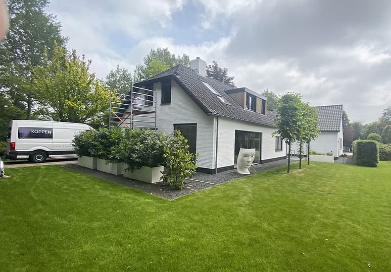 Buitenschilderwerk aan een vrijstaande woning door Koppen Projecten